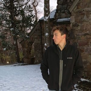 Meet your Posher, Tucker